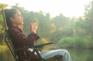 (Merasakan udara di pagi hari dapat meningkatkan pernapasan dan stamina, sumber : freepik)