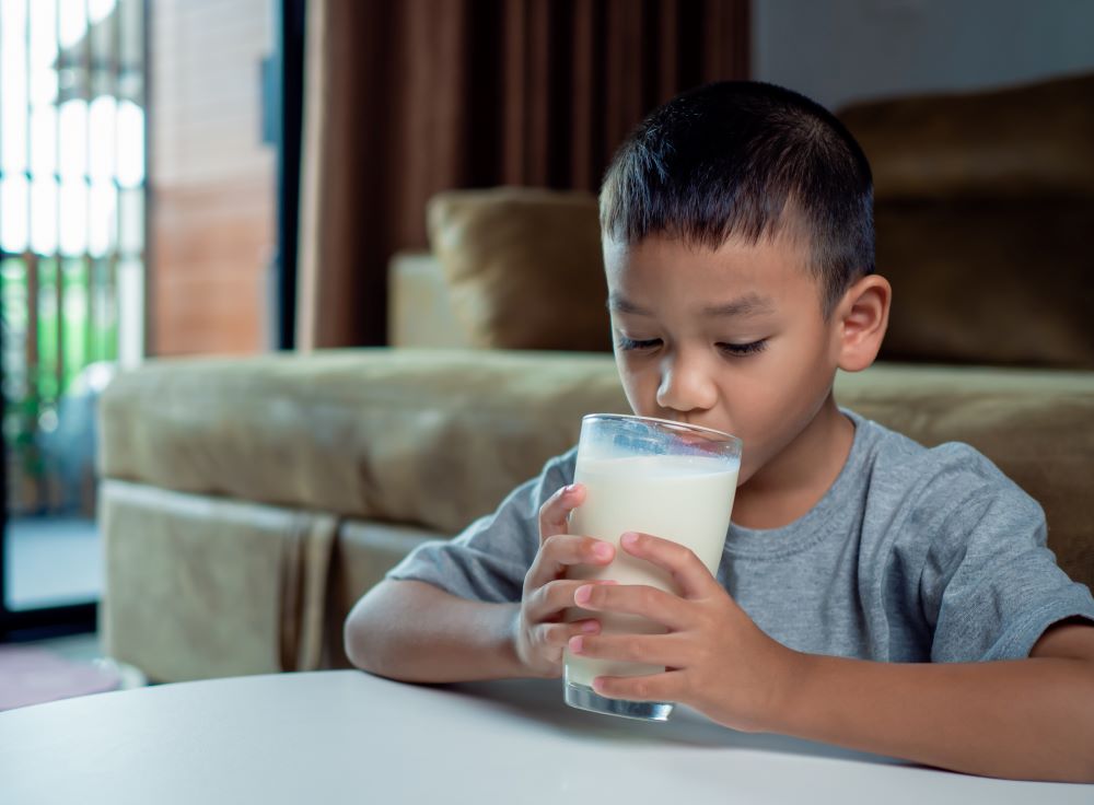Anak Indonesia Sehat Minum Susu Pagi Hari